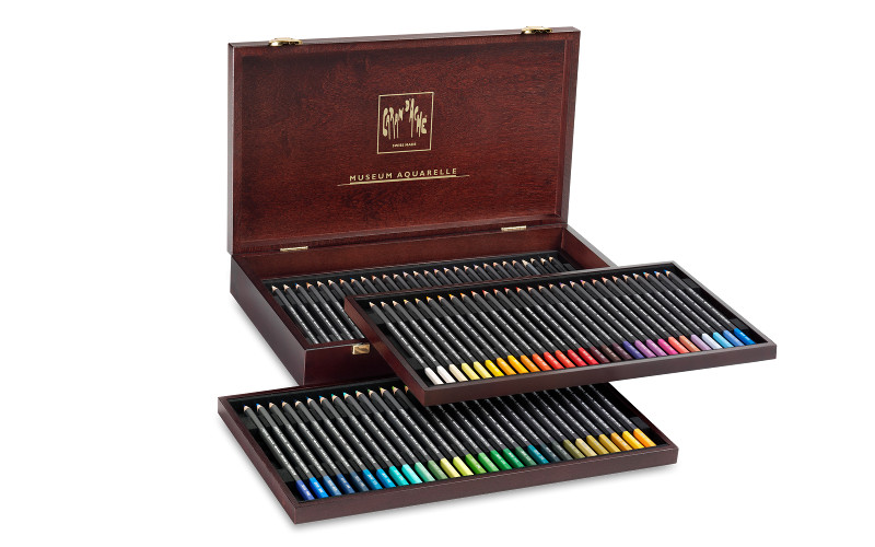 Image of Akvarellpennset Caran d´Ache MUSEUM WOODEN BOX 76 pennor 476 3510476 7630002324366