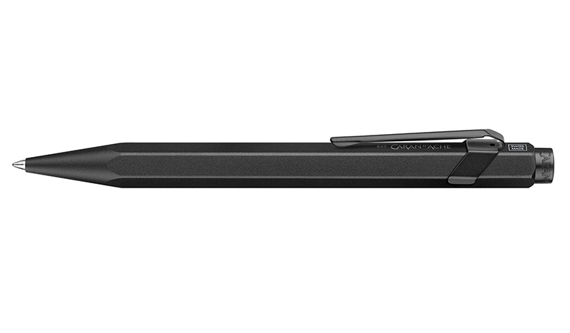 Image of Kulspetspenna Caran d´Ache 849 Black Ed. Ballpoint  XL Black Code in slimpack 850496 7630002360630